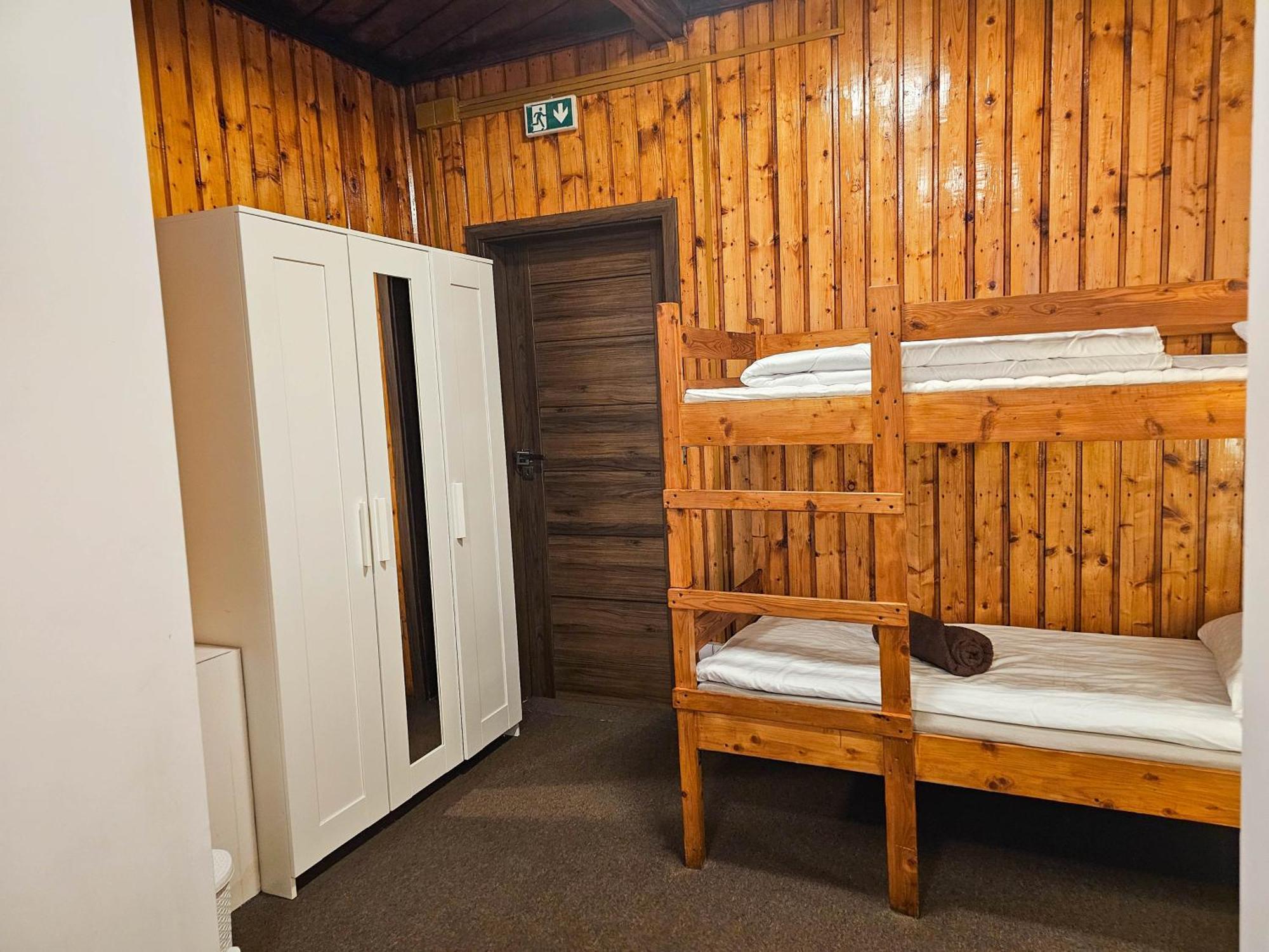 Hotel Schronisko Gosciniec Rownica Ustroń Exterior foto